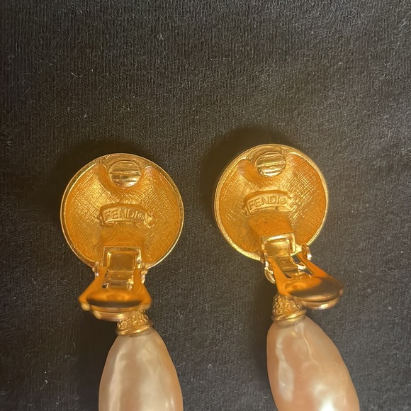 VINTAGE Fendi Bijoux Tear Drop Glass Pearl Earrings - Picture 2 of 8